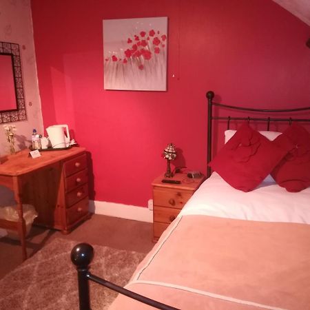 Tara Bed and Breakfast Fishguard Exterior foto