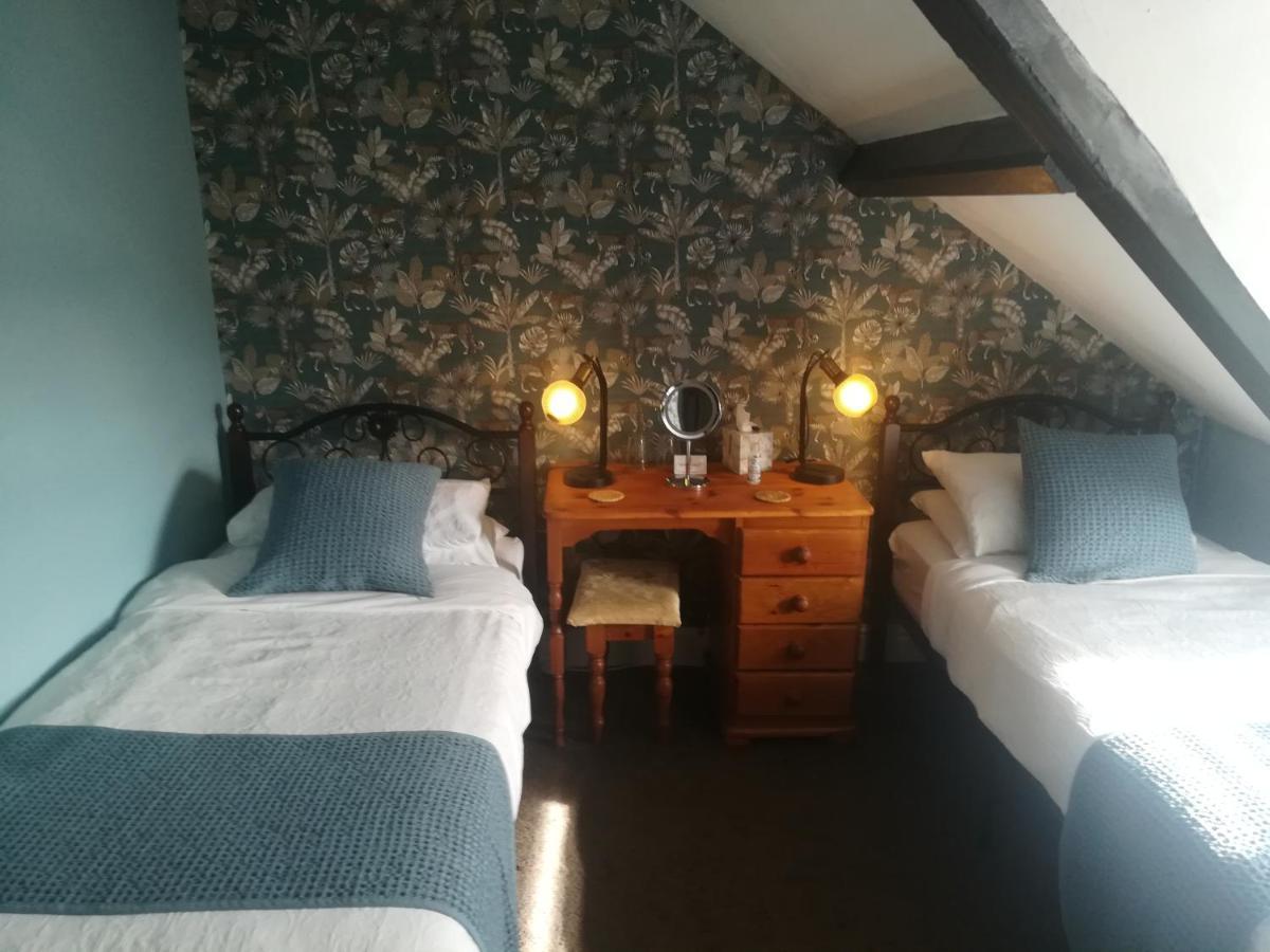 Tara Bed and Breakfast Fishguard Exterior foto